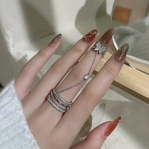 💕$9 Bundled New Elegant Silver Butterfly Chain Ring
